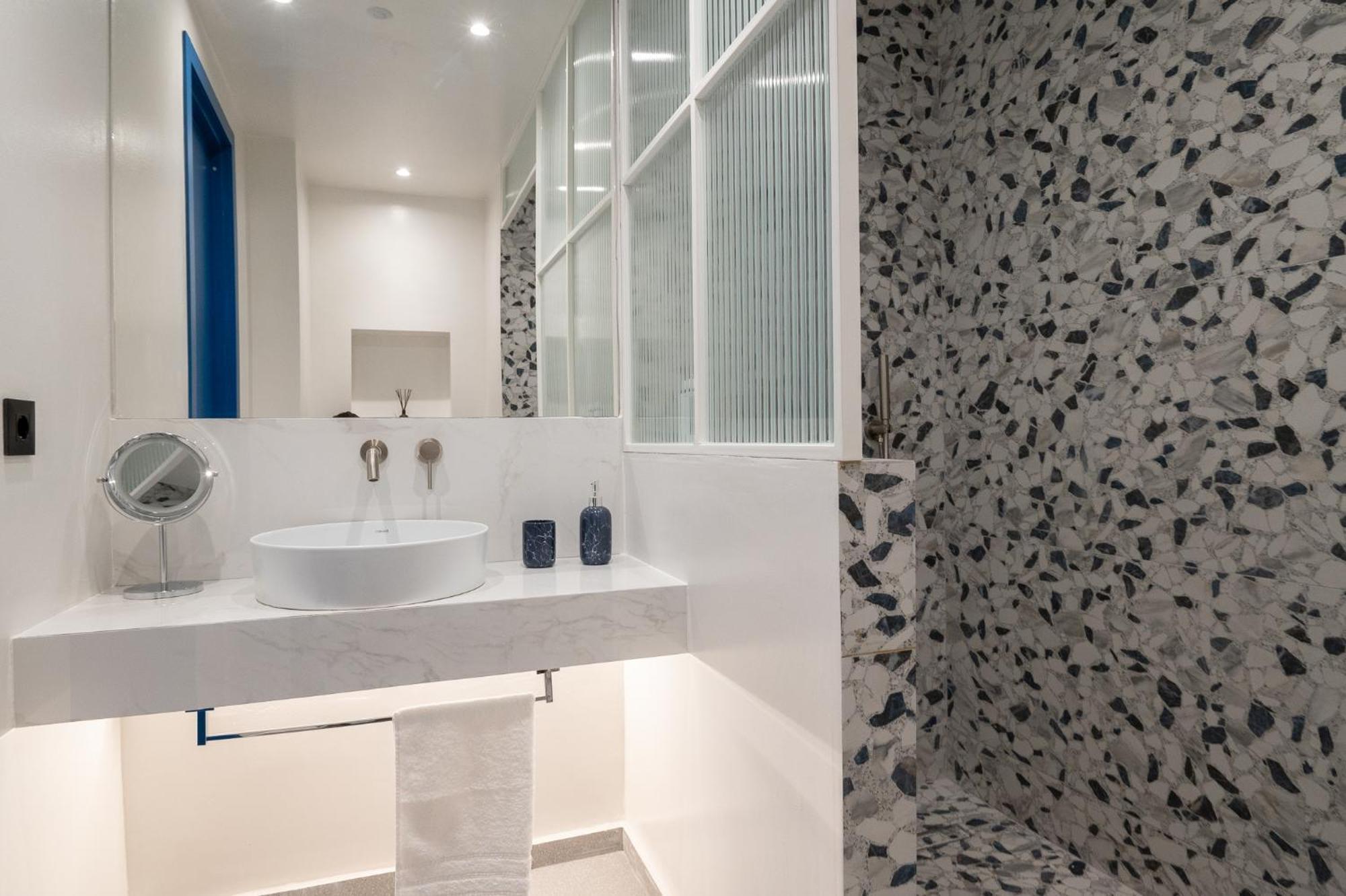 Infinity Blue Next To The Sea Apartment Каламата Екстериор снимка