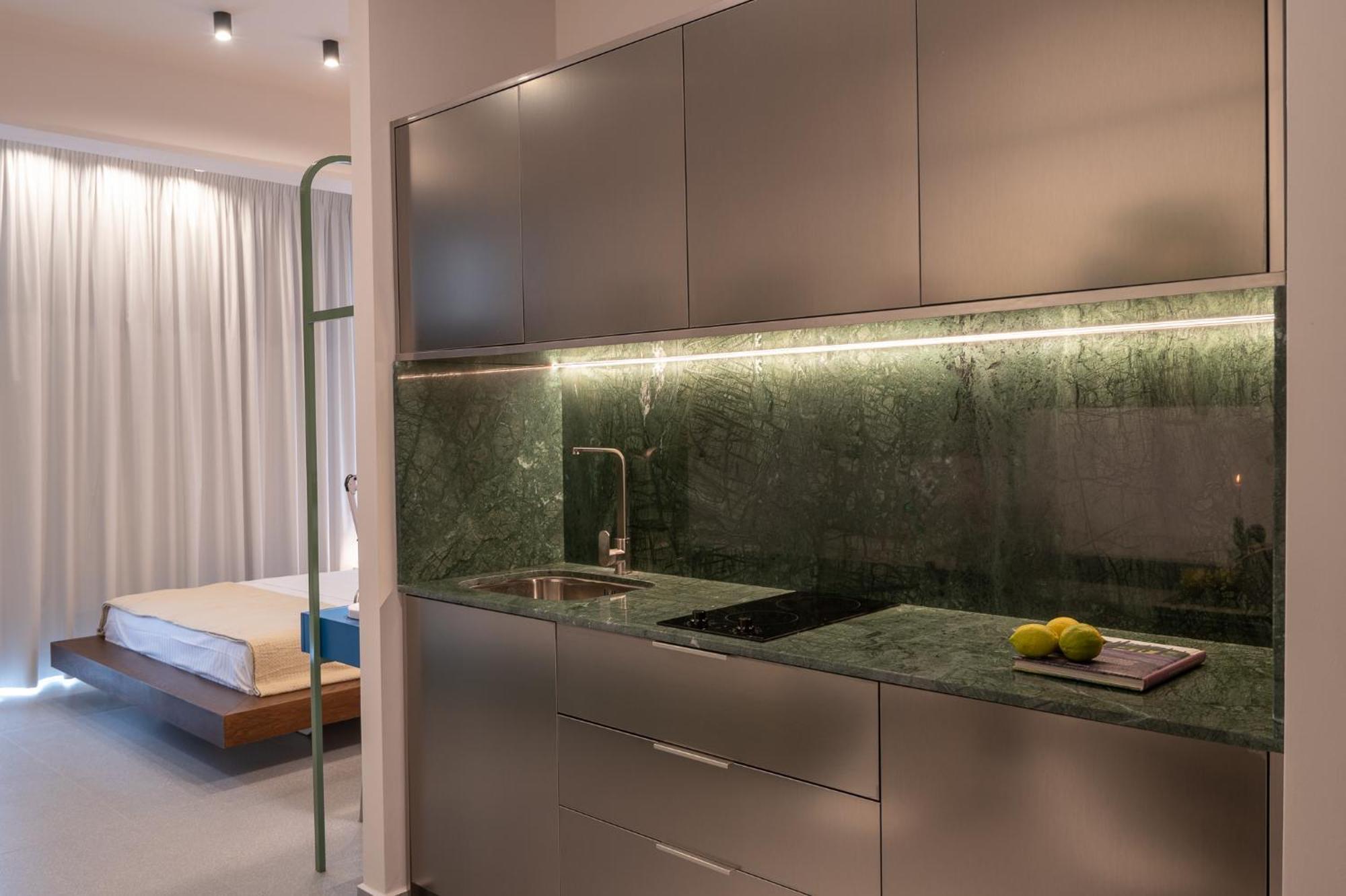 Infinity Blue Next To The Sea Apartment Каламата Екстериор снимка